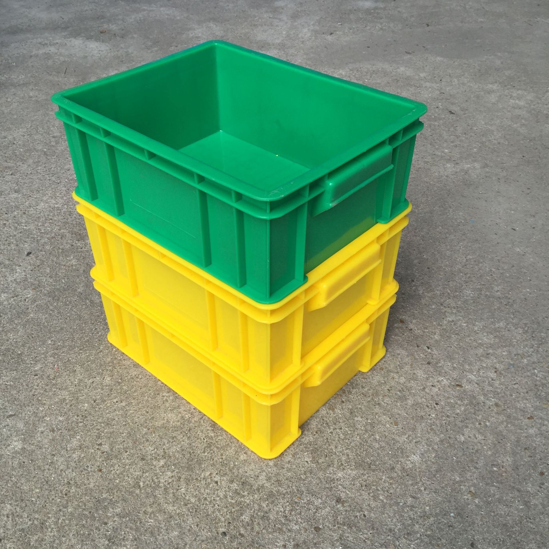 塑料箱周轉(zhuǎn)箱批發(fā)，質(zhì)量可靠,價(jià)格實(shí)惠-從源頭廠家直銷的塑料箱周轉(zhuǎn)箱批發(fā)服務(wù)